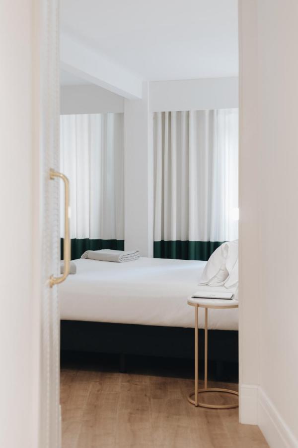Superior King Room,1404028349:JPEG