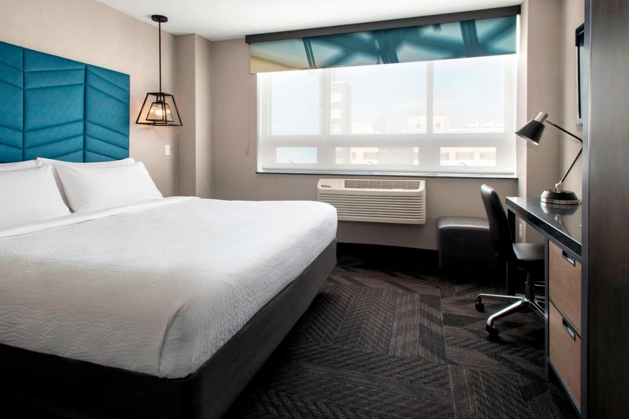 Guest Room, 1 King