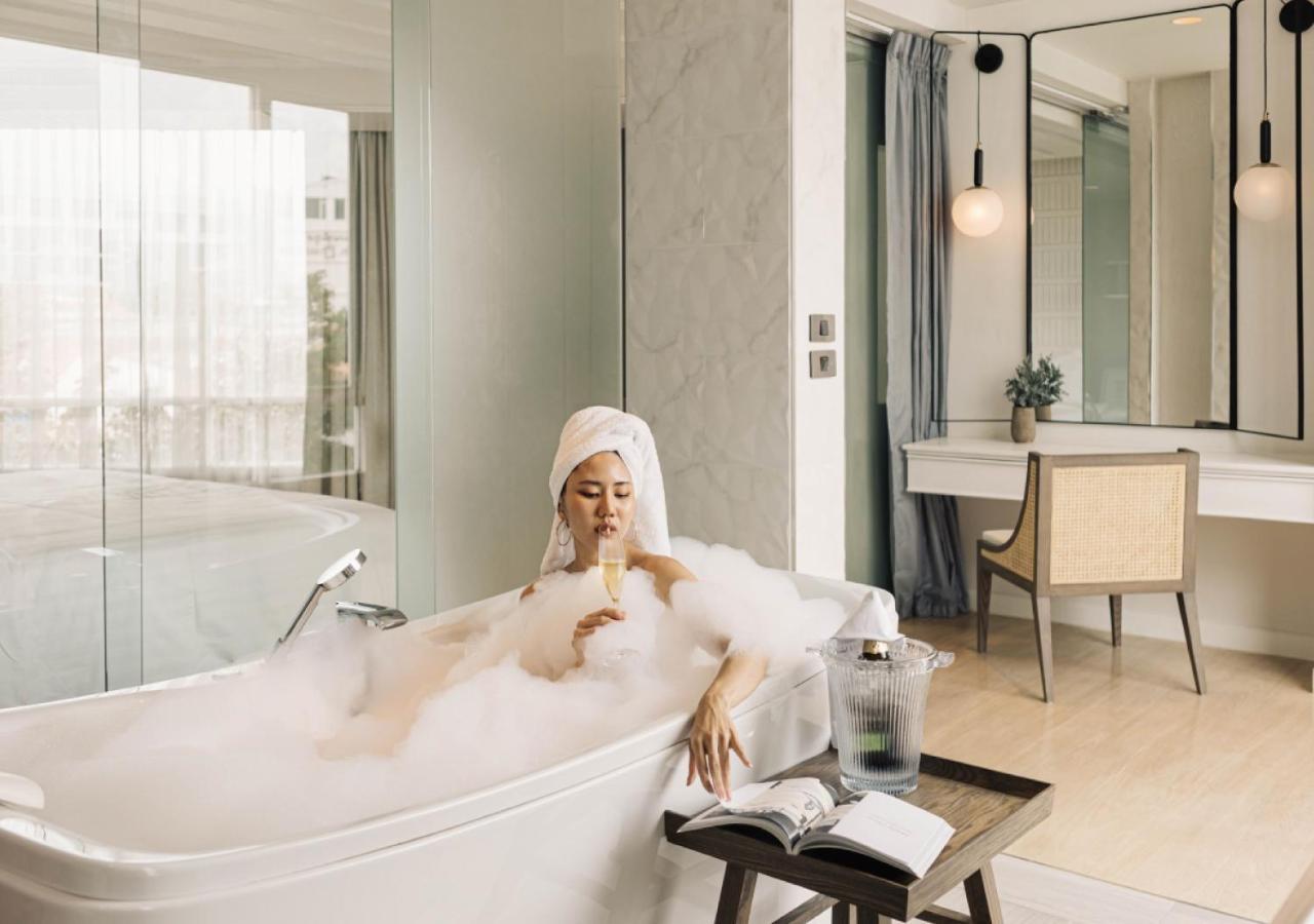 Sensory Suite Jacuzzi 24 Hours Room