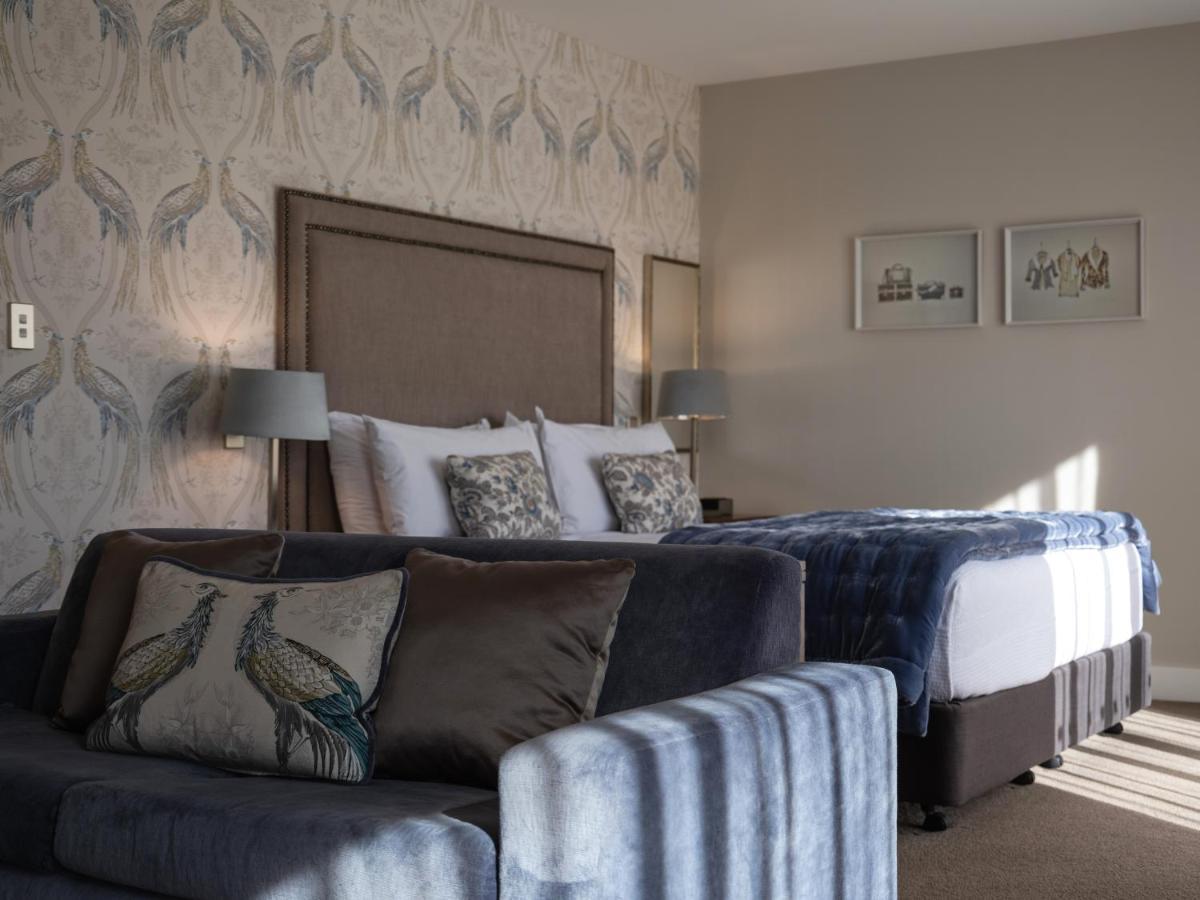 Royal Suite,1420929741:JPEG