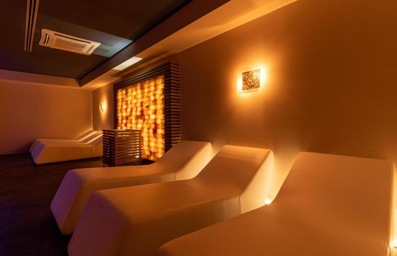 Deluxe Suite Spa Bath Sauna Spa Access