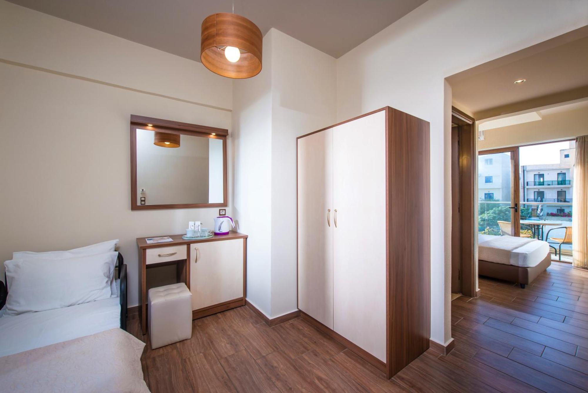 Classic Double Room Partial Sea View annex
