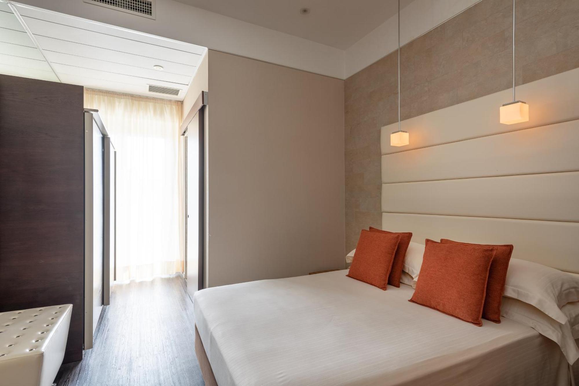 Deluxe Triple Room,1209339097:JPEG