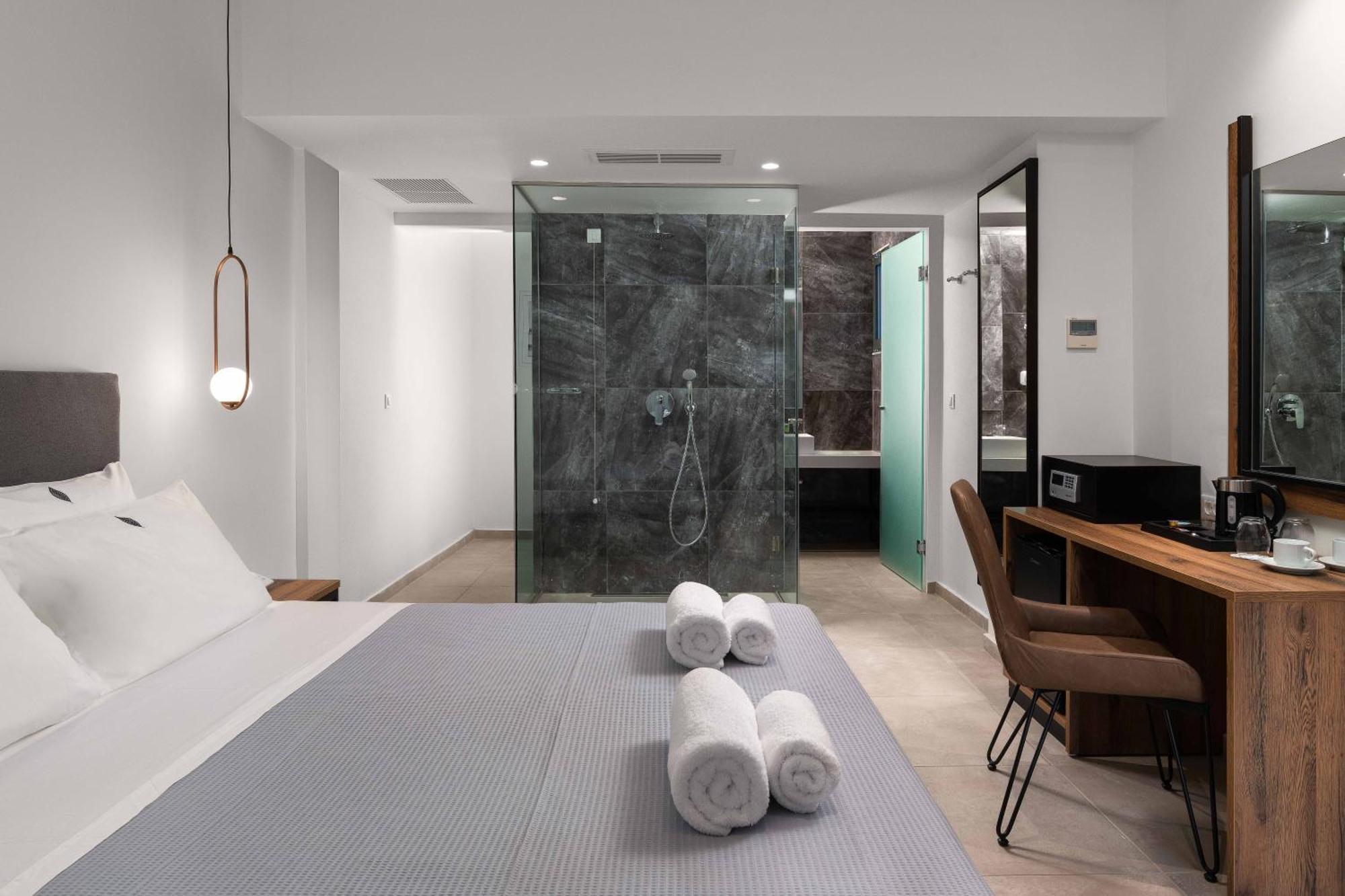Concept room Pool view