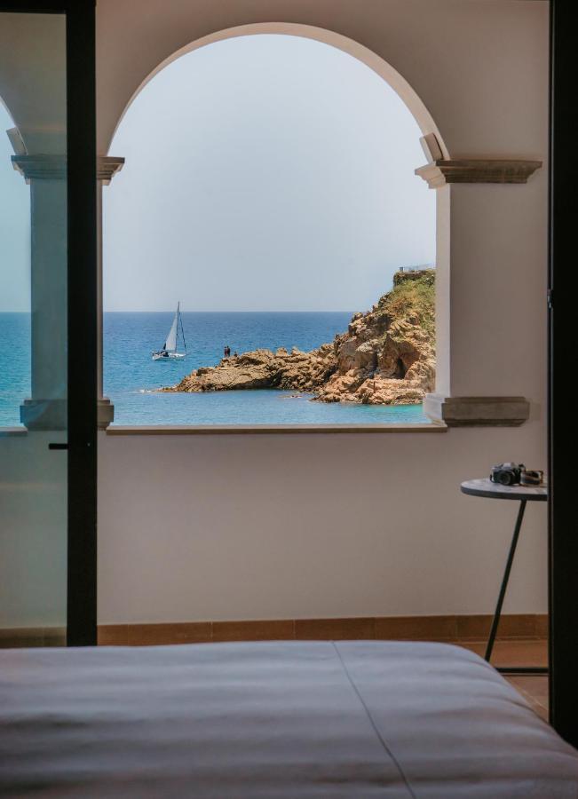 Deluxe Twin Room with Sea View,1466274764:JPEG