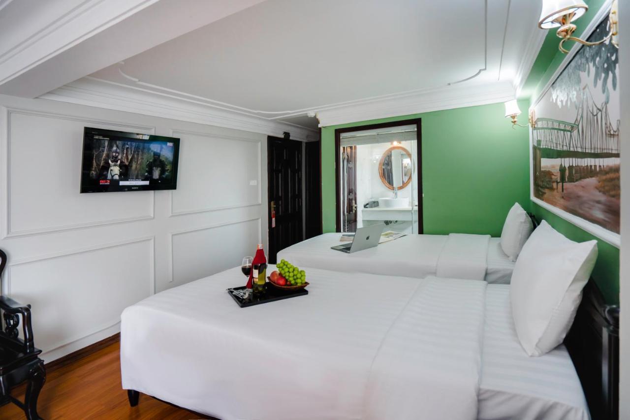 Deluxe Double or Twin Room City View