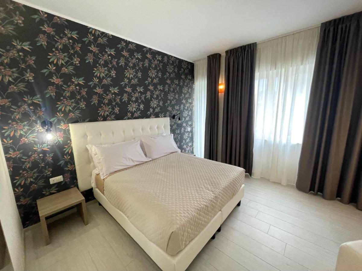 Deluxe Double or Twin Room with Balcony