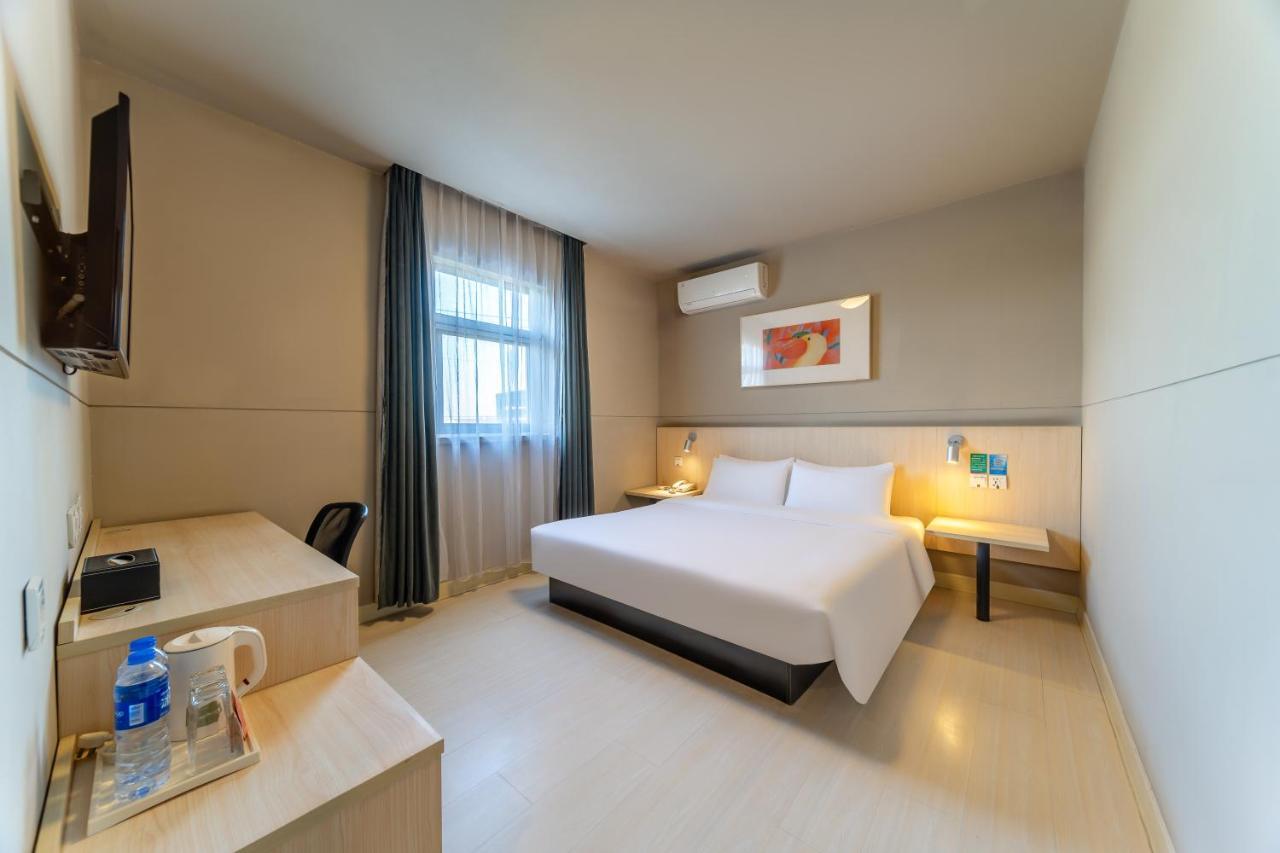 Superior Queen Room