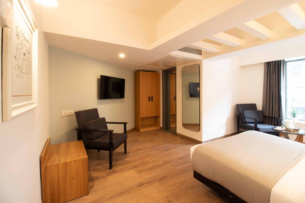 Superior Double Room,1493054323:JPEG
