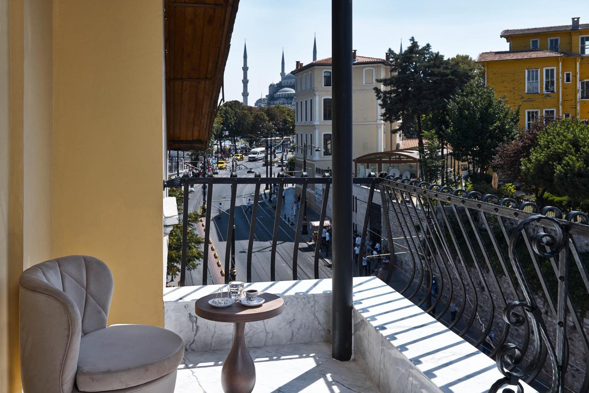 Grand Deluxe Double Room Balcony