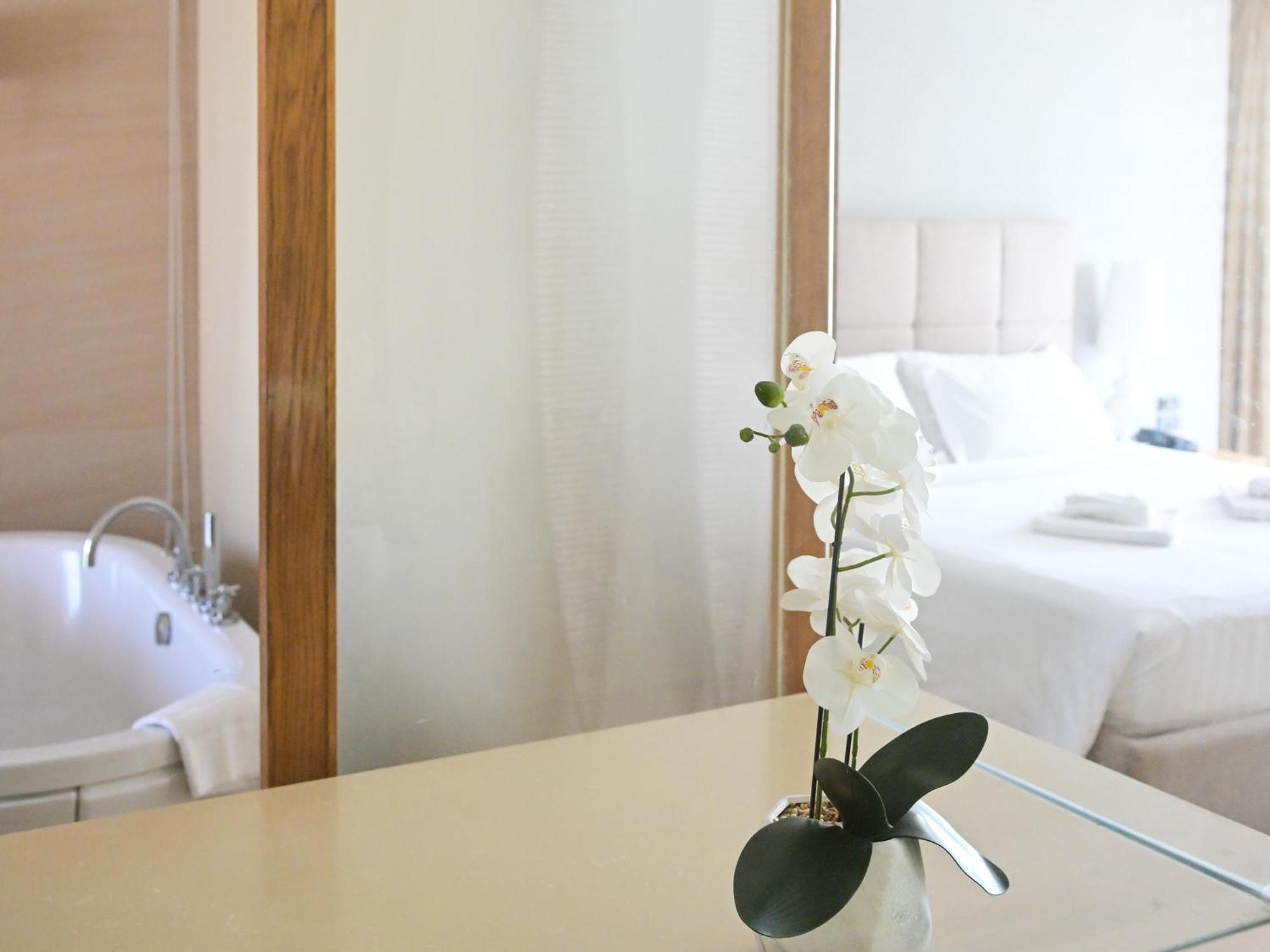 Deluxe Double Room Partial Sea View