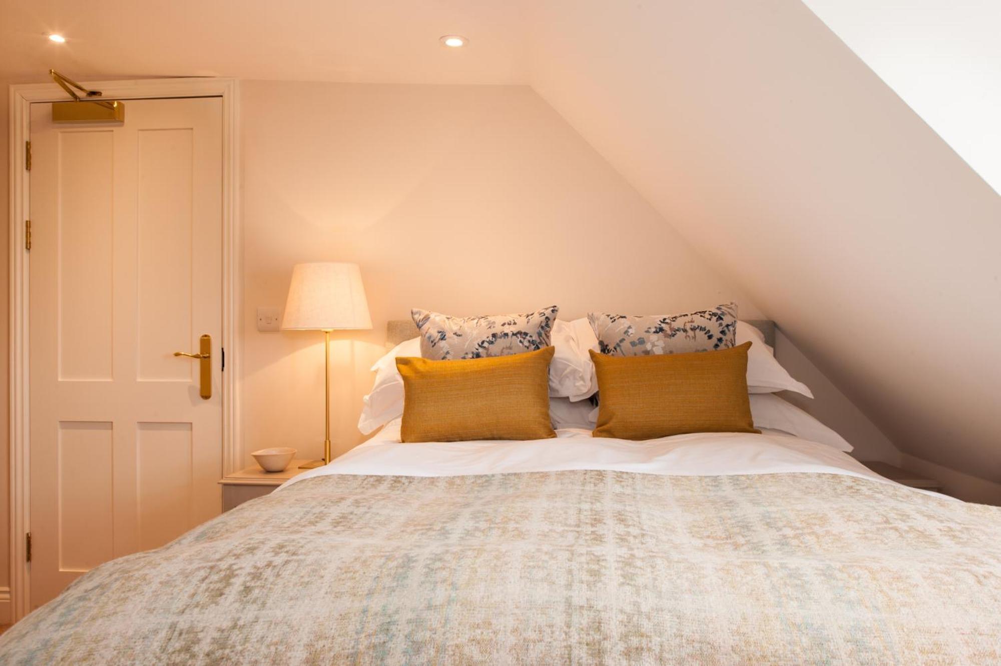 Compact Double Room,1516383442:JPEG