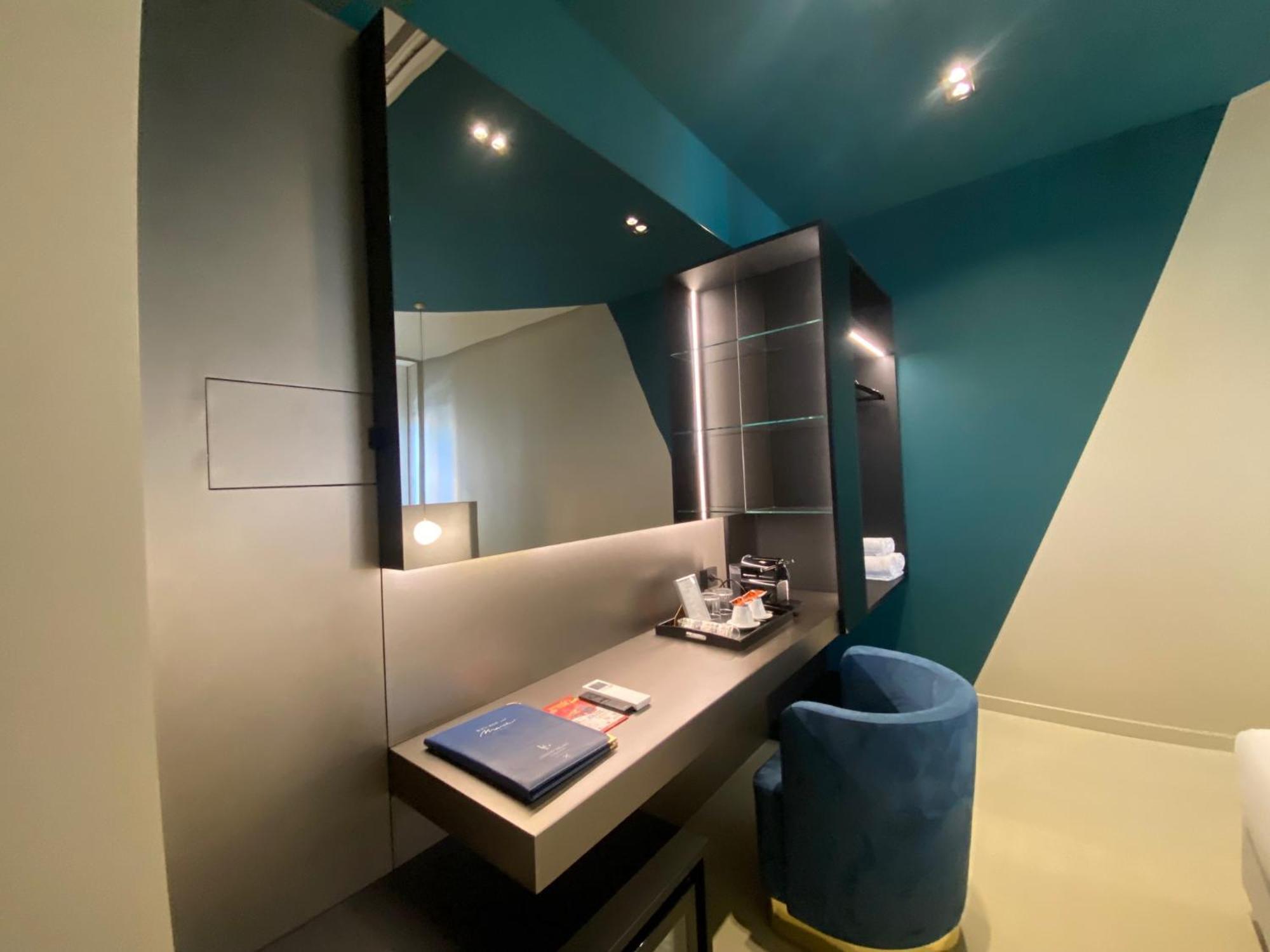 Junior Suite Side Sea View Jacuzzi Balcony,1522434790:JPEG
