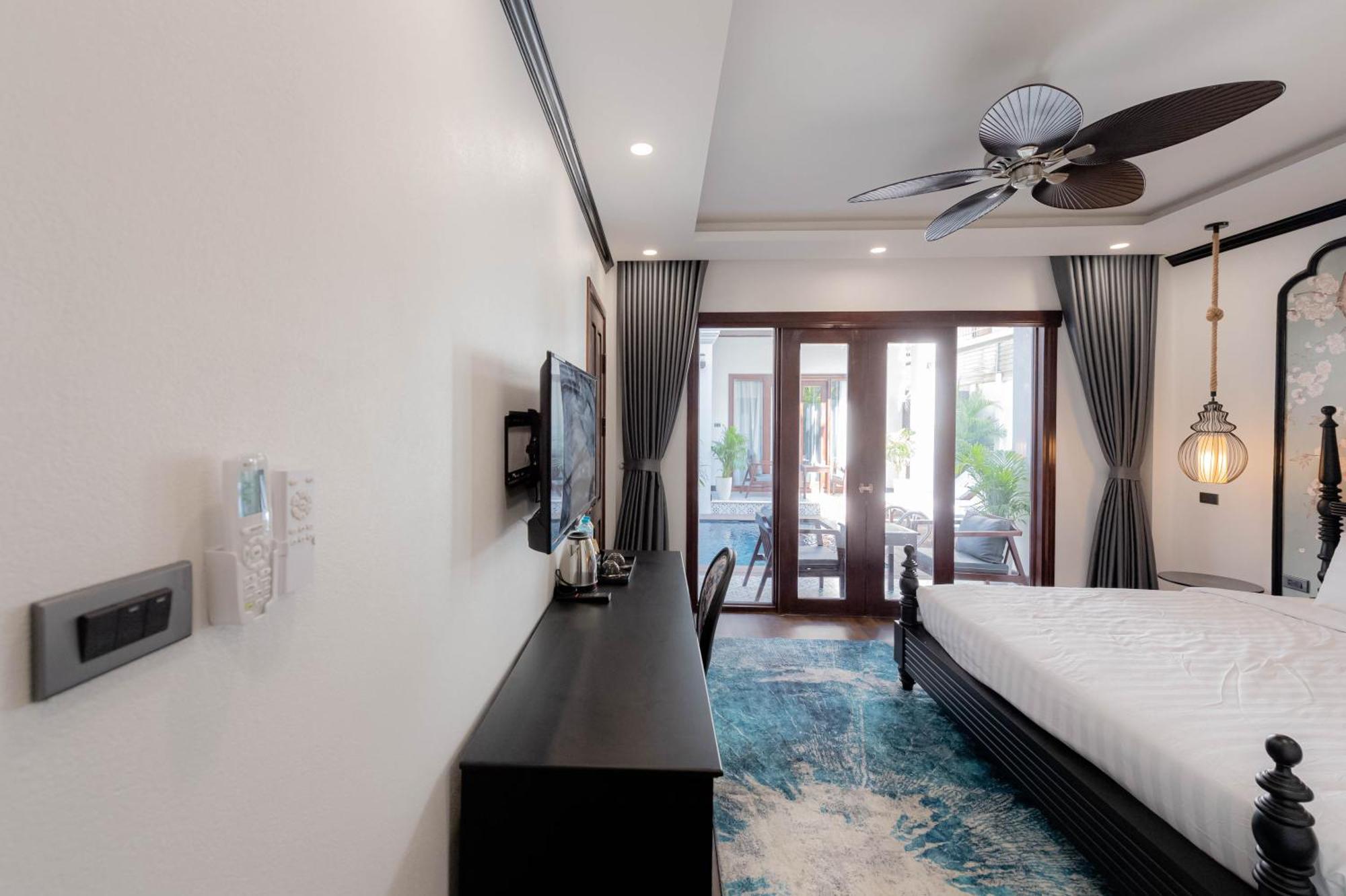 Family Suite Balcony,1530428524:JPEG