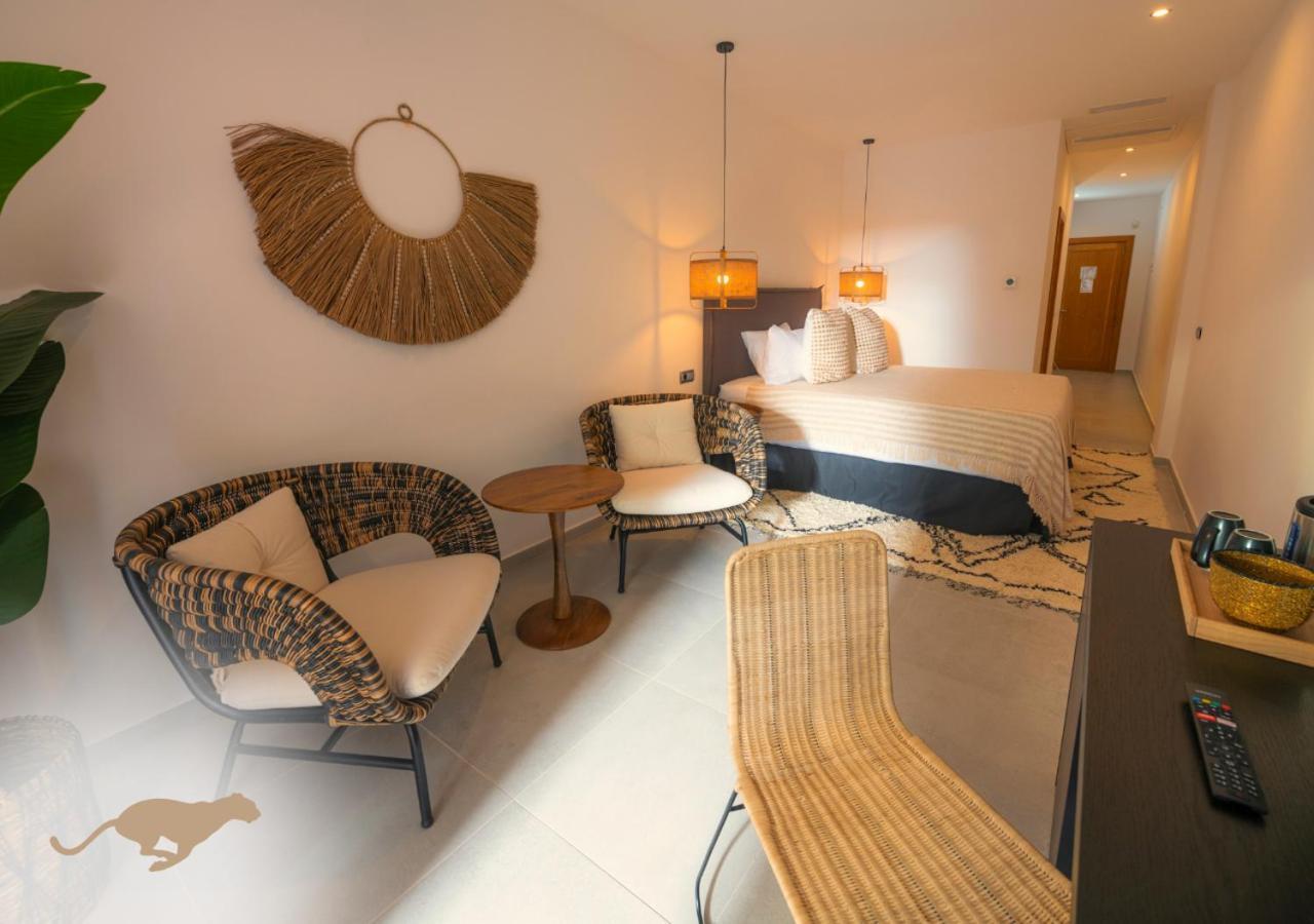 Deluxe Double Room with Balcony,1532577277:JPEG