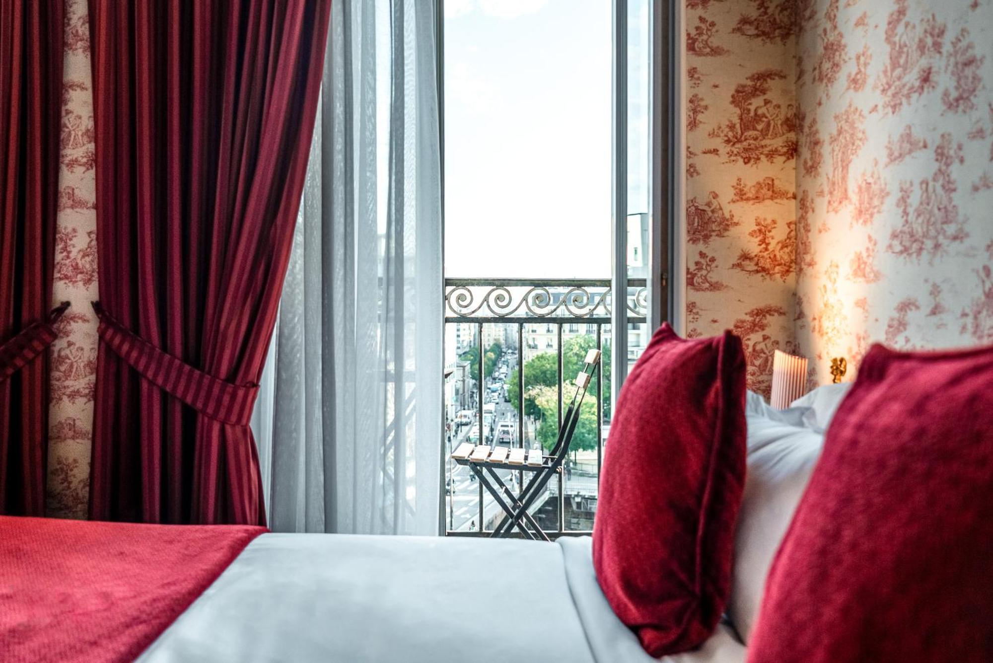 Deluxe Double Room with Balcony
