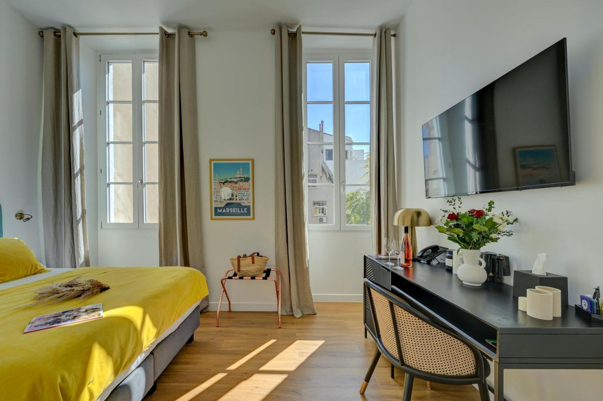 Chambre Lit Queen-Size - Vue sur Jardin