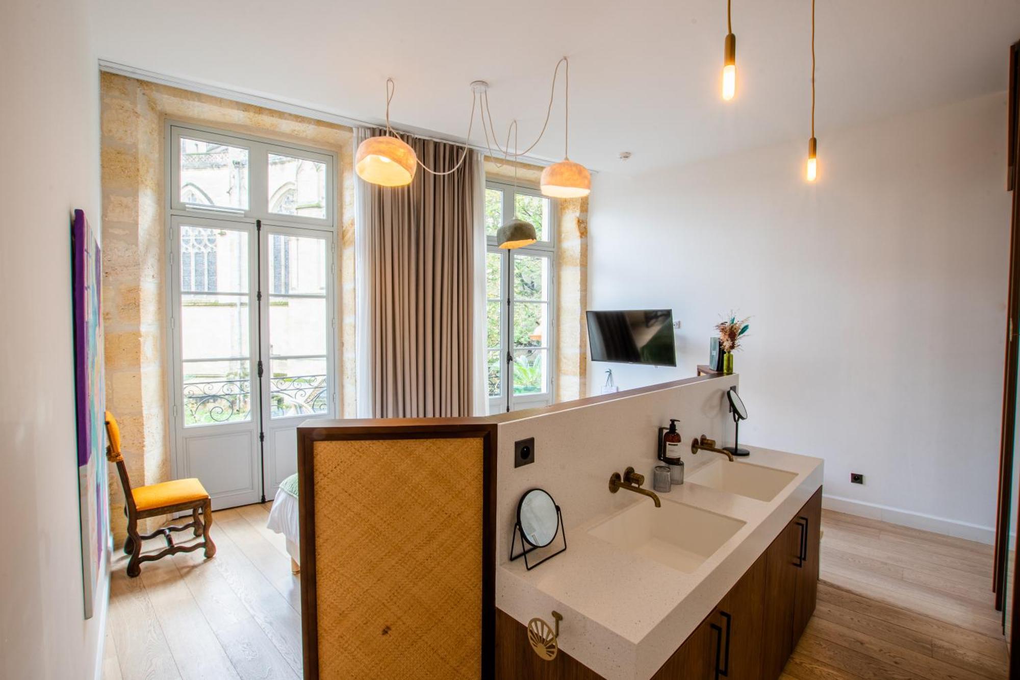Deluxe Double Room Balcony Church view