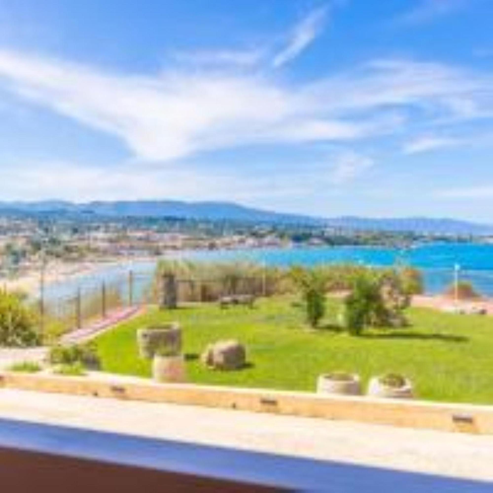 Deluxe Double Room with Sea View,1543883494:JPEG