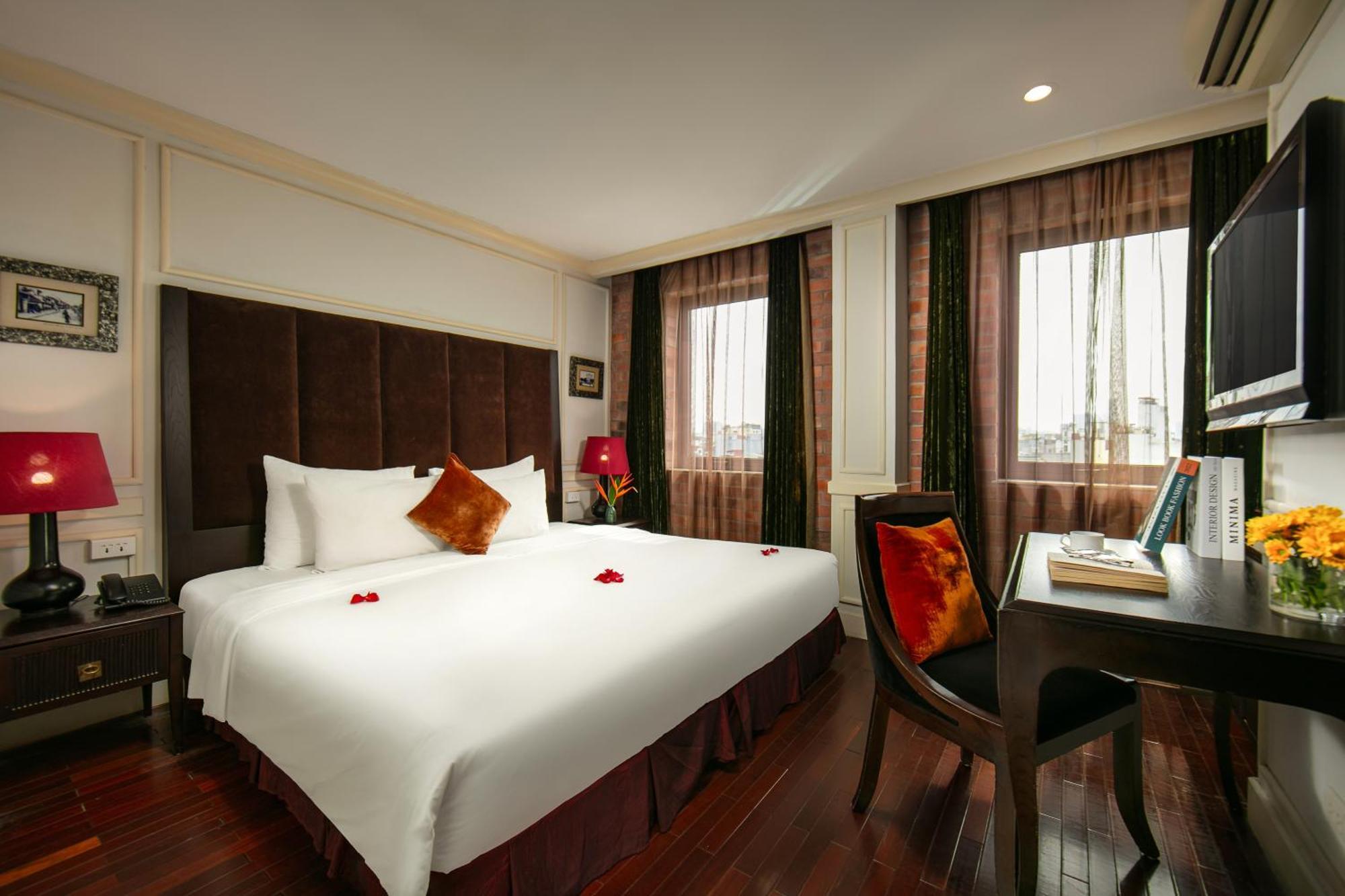 Deluxe Double or Twin Room City View