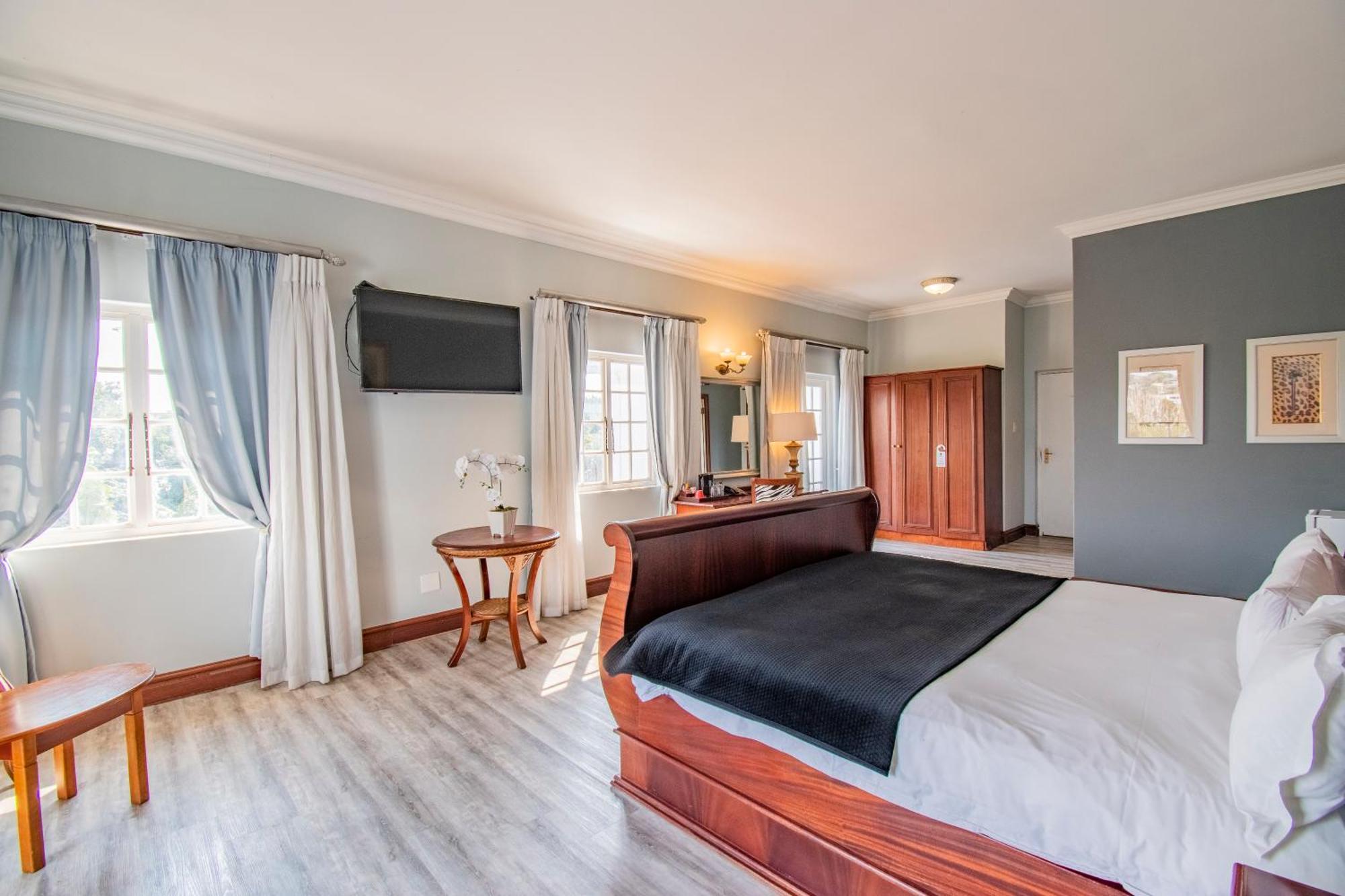 Suite (Ella)