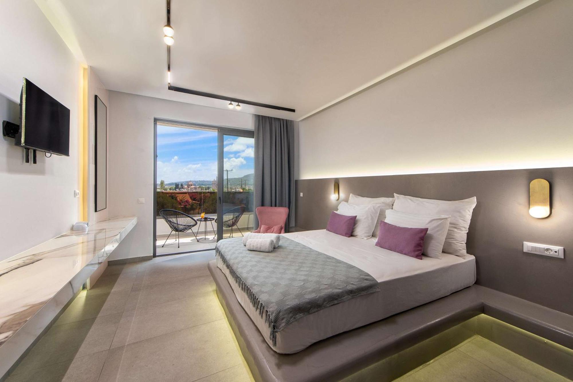 Deluxe Double Room with Side Sea View,1549535887:JPEG