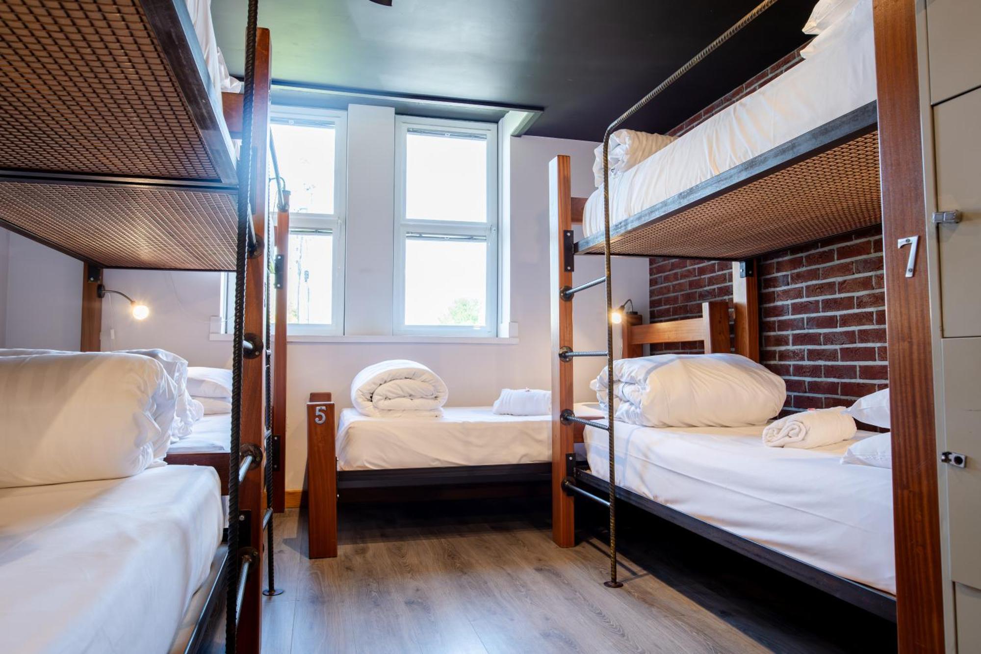 Bed 7-Bed Mixed Dormitory Room