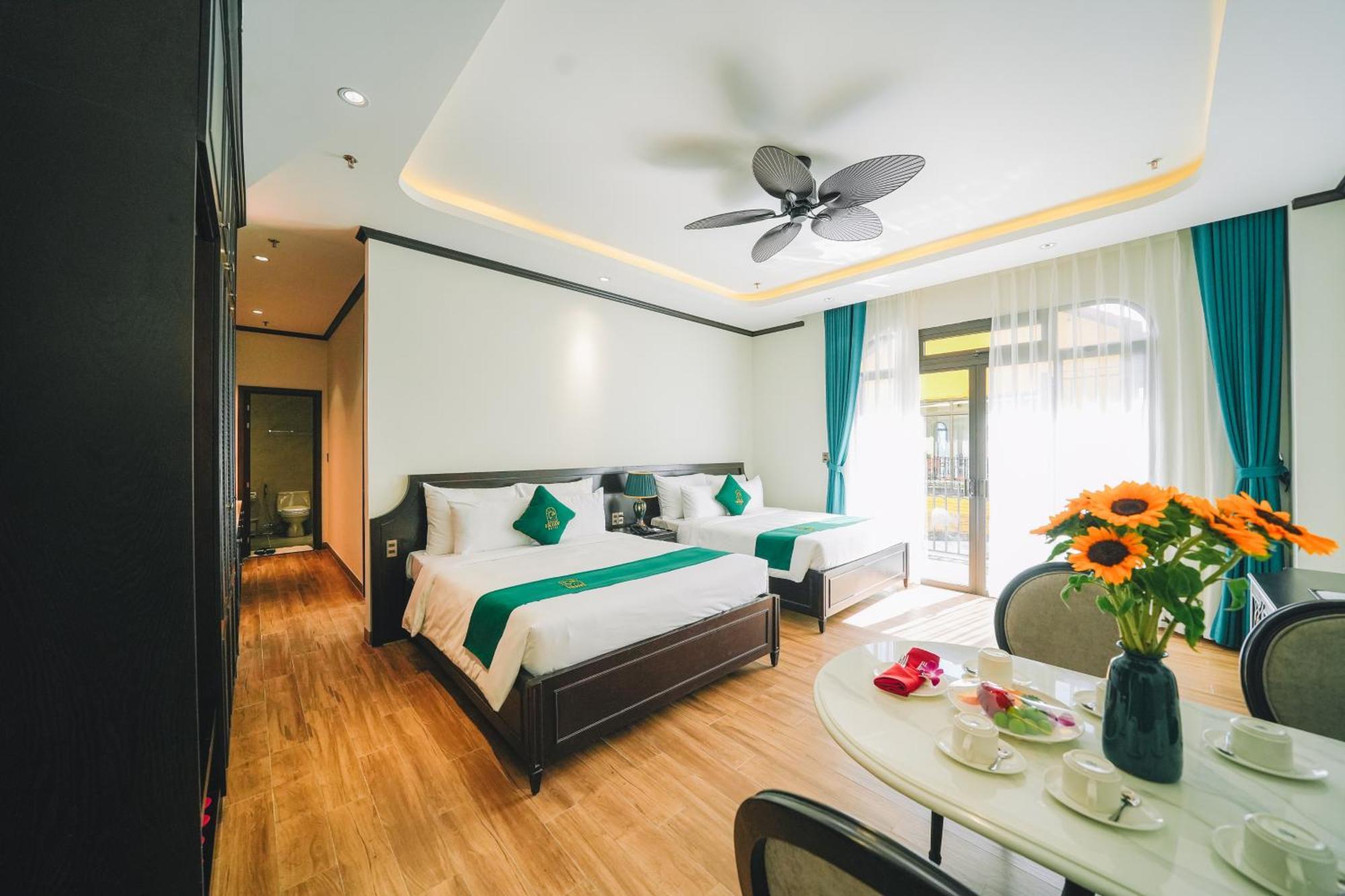 Apartment with Balcony