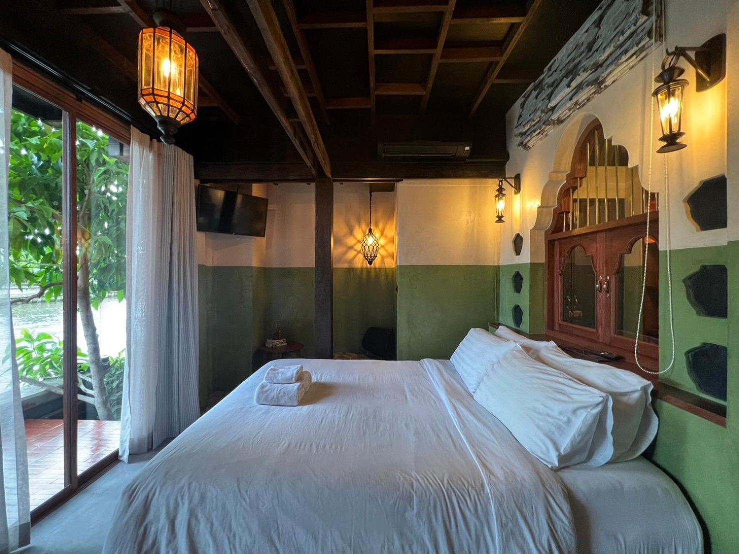 Double Room Balcony Charcoal Non-Smoking