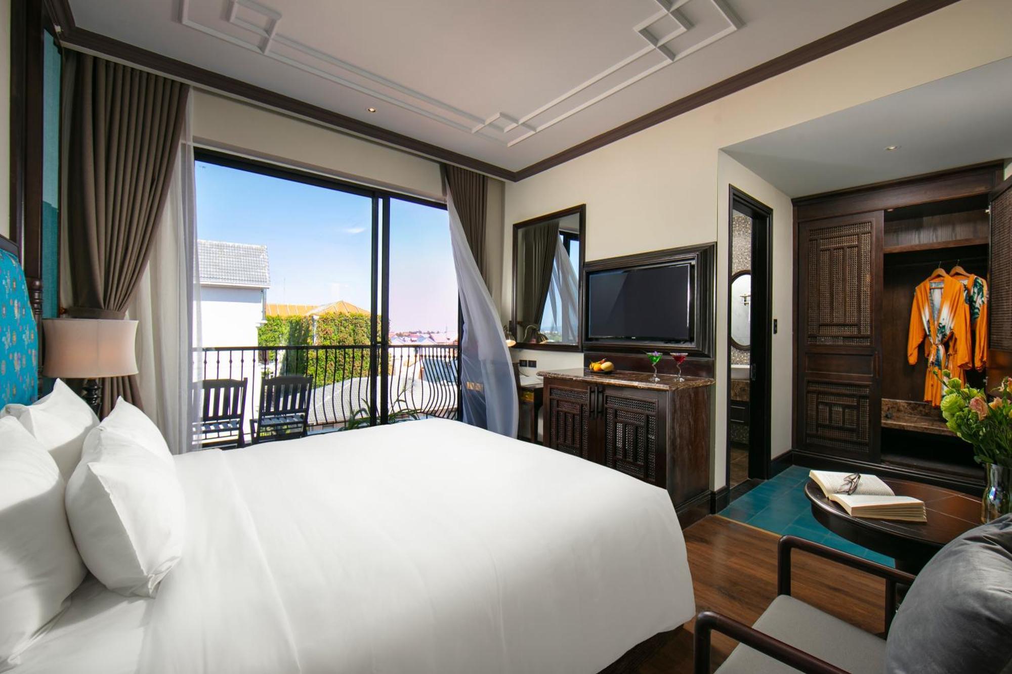 Deluxe Double or Twin Room Balcony