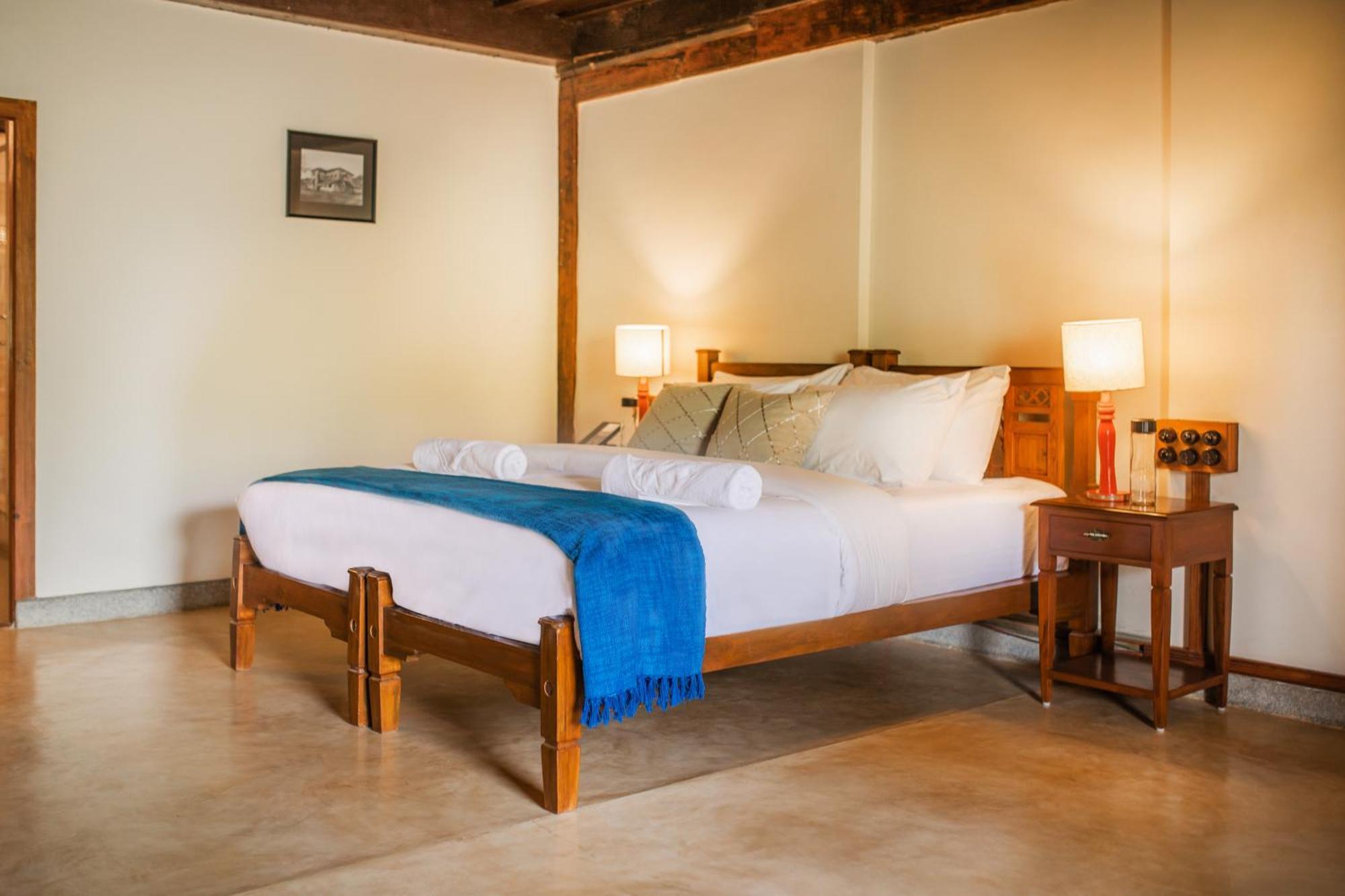 Deluxe Double or Twin Room with Pool View