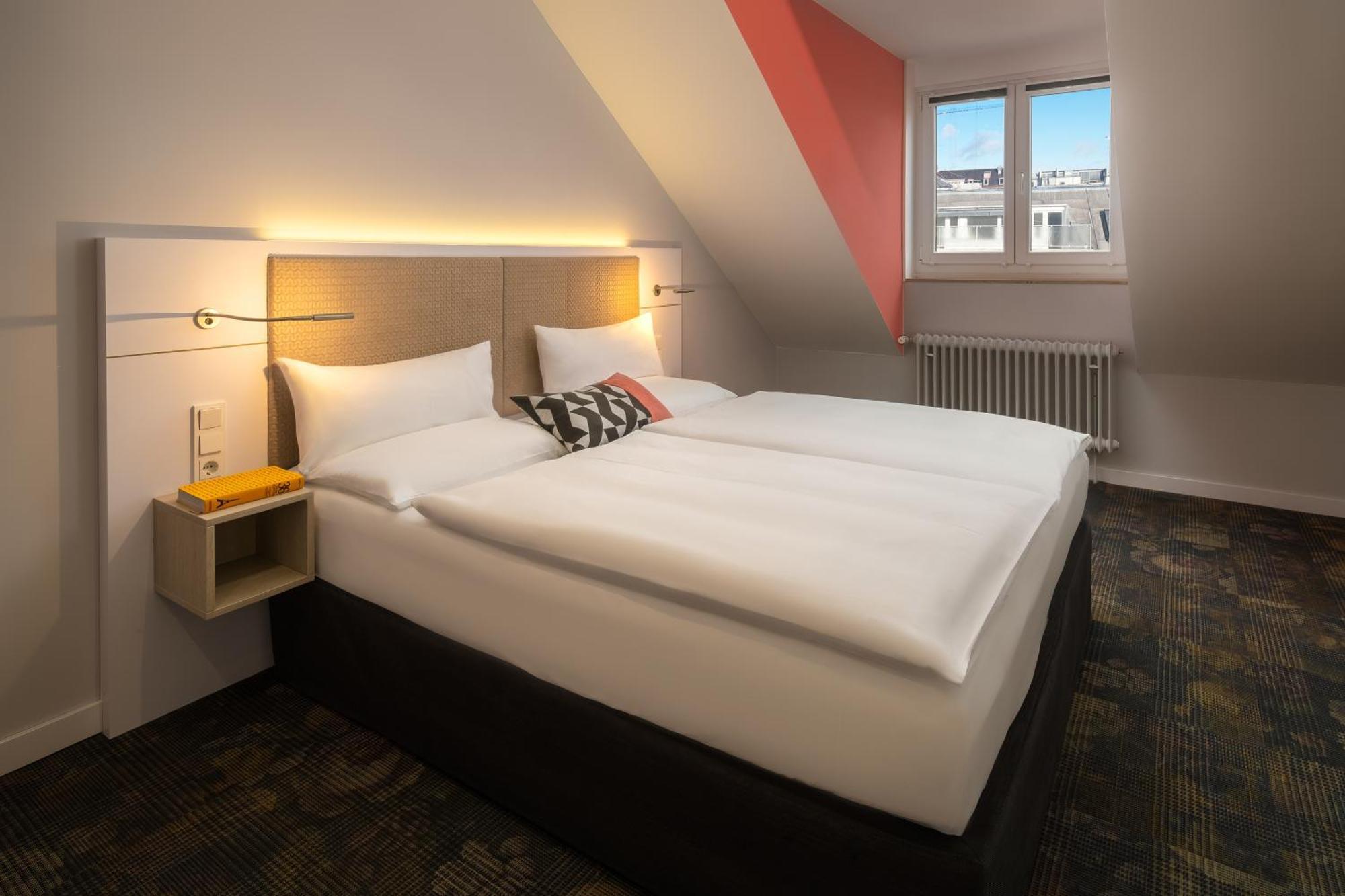 Double Room City side
