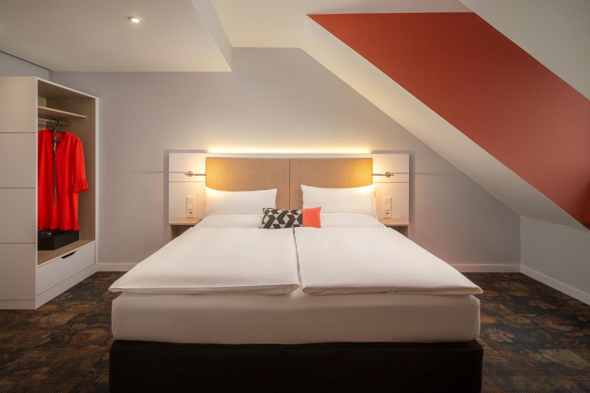 Double Room City side