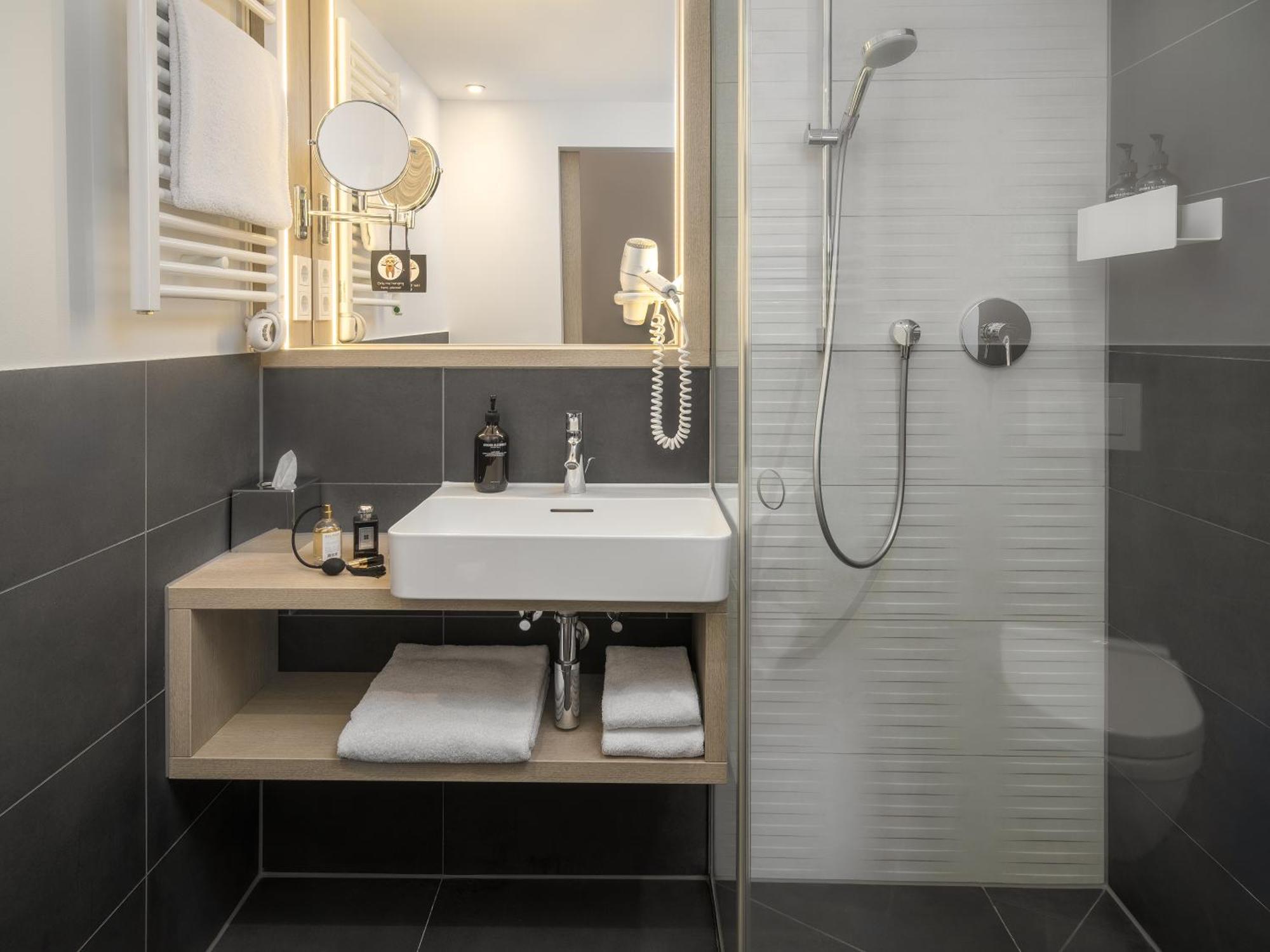 Double Room City side