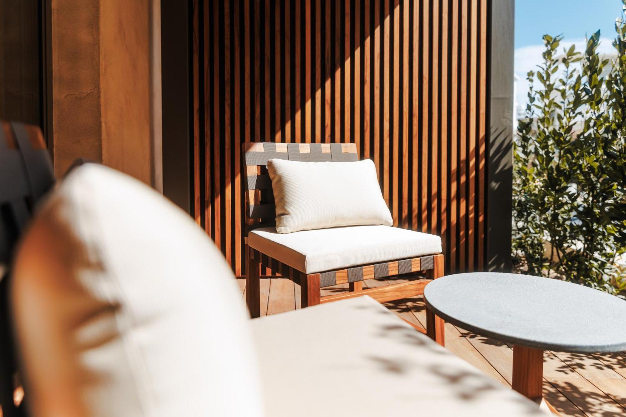 Magnolia Superior Room