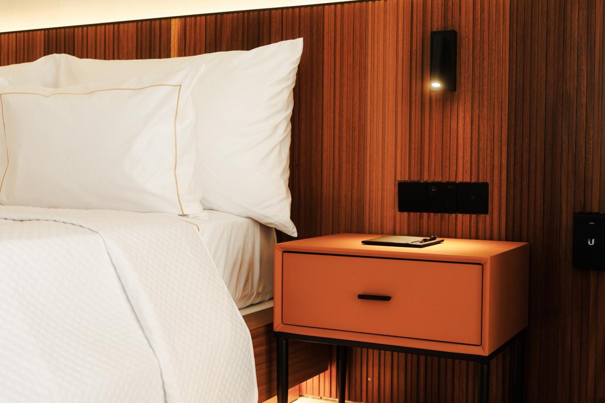 Magnolia Superior Room