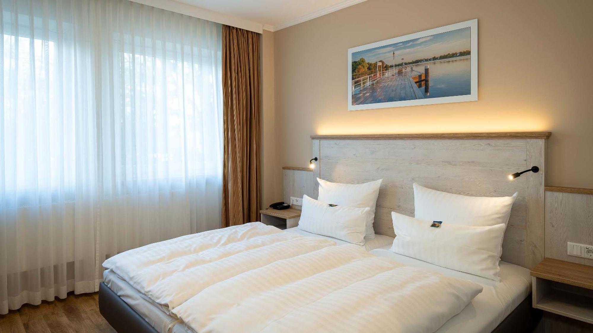 Double Room,1571367137:JPEG