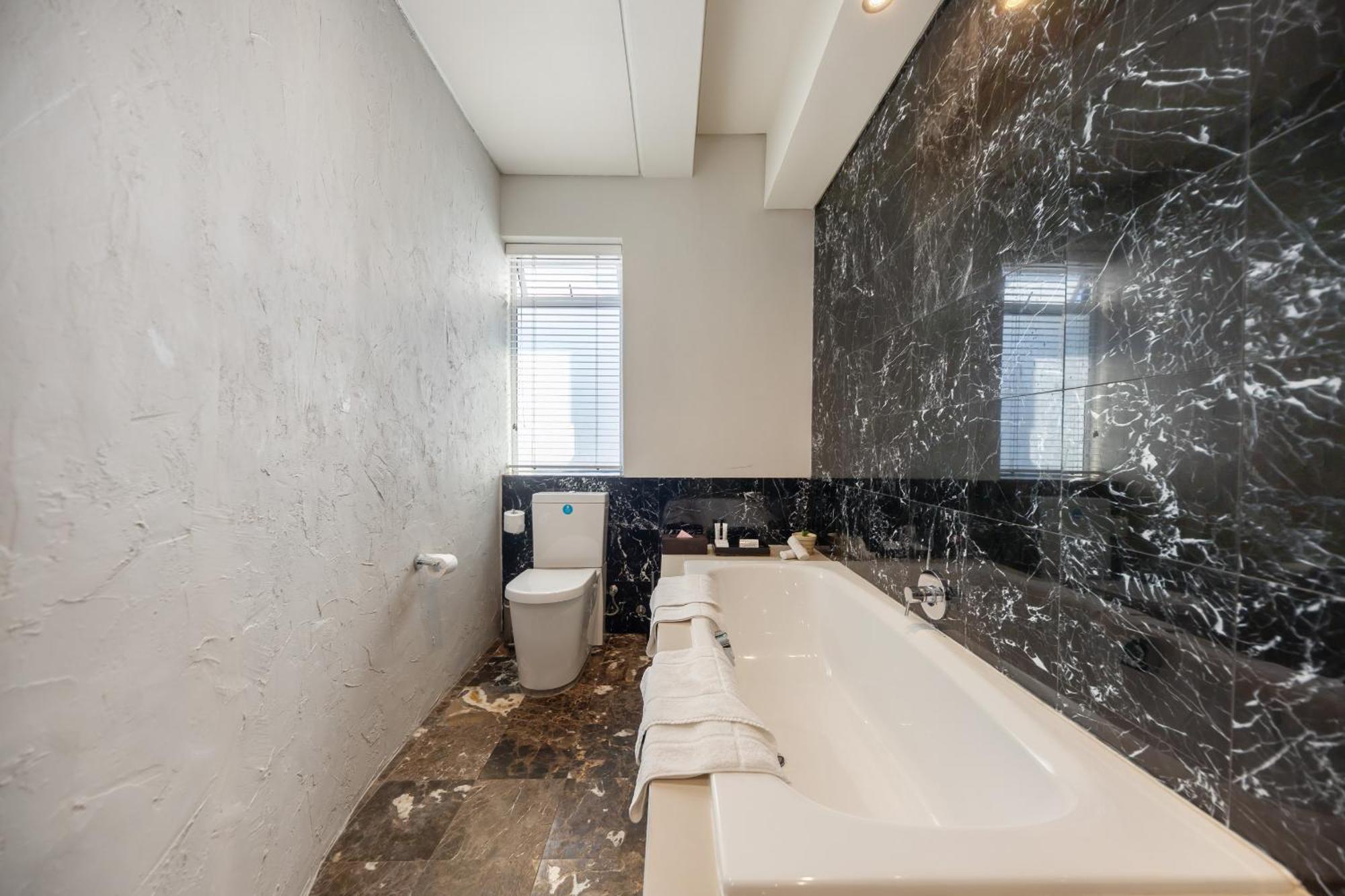 Luxury Room,1572632213:JPEG