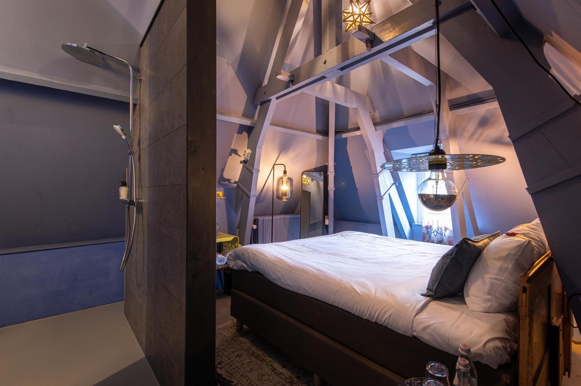Small Double Room,1569253181:JPEG