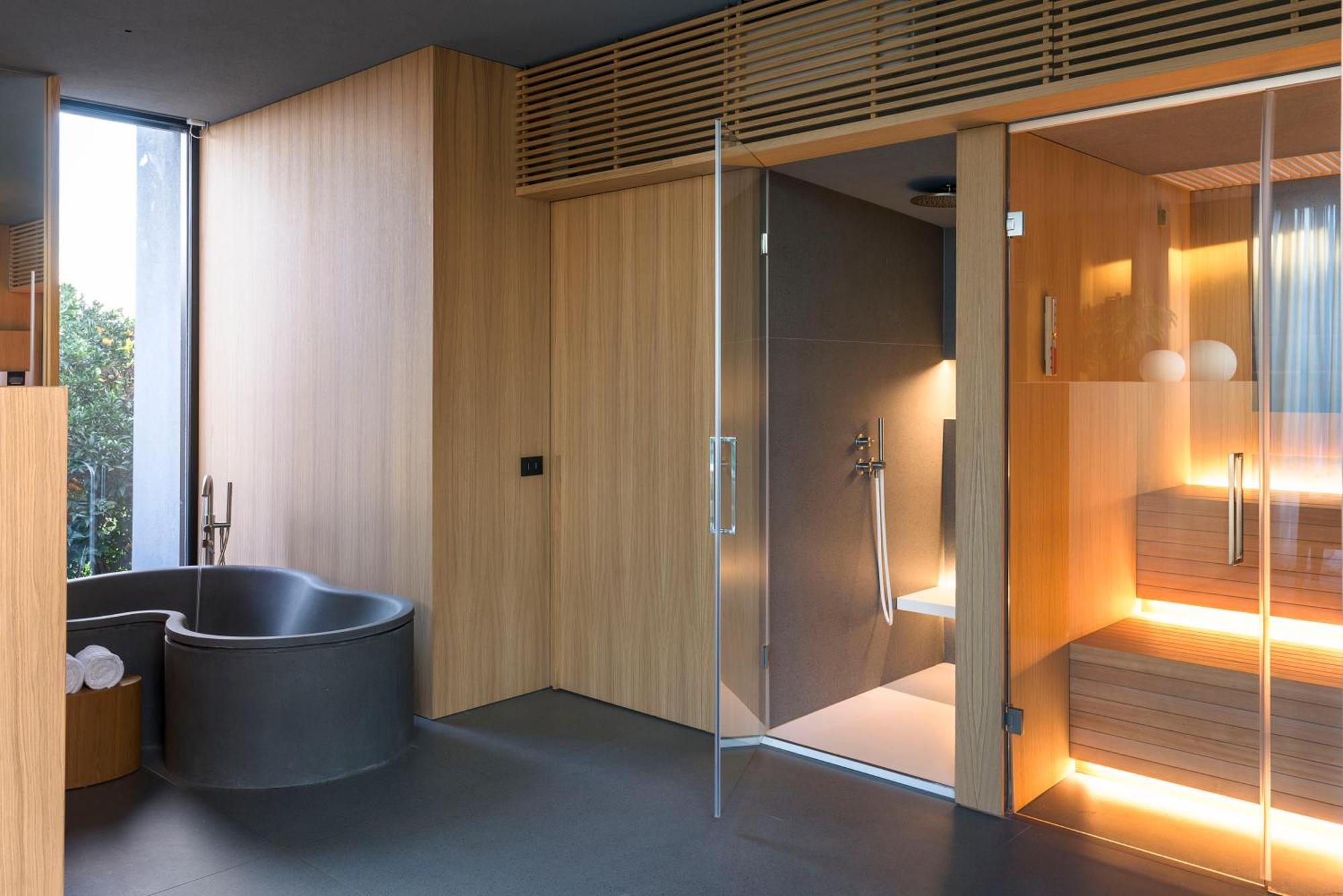 Deluxe Suite,1583115055:JPEG