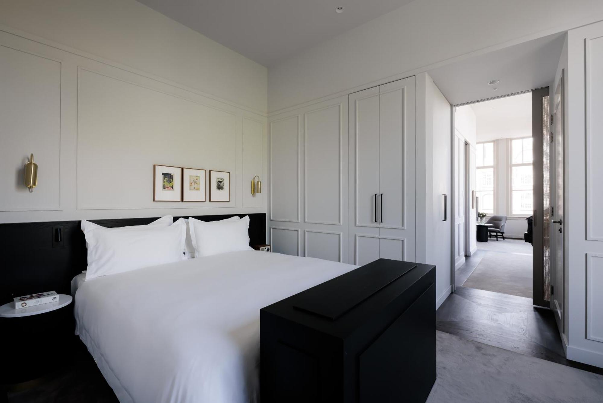 Superior King Suite
