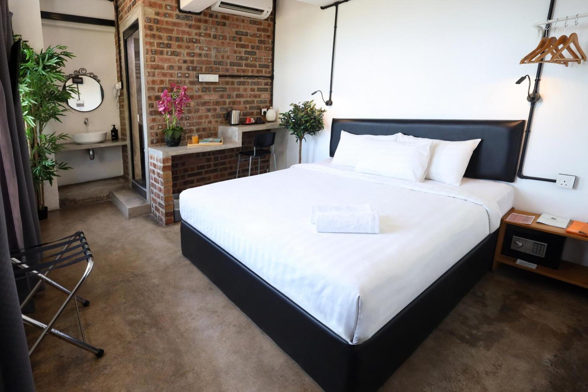 Deluxe King Room,1587536867:JPEG