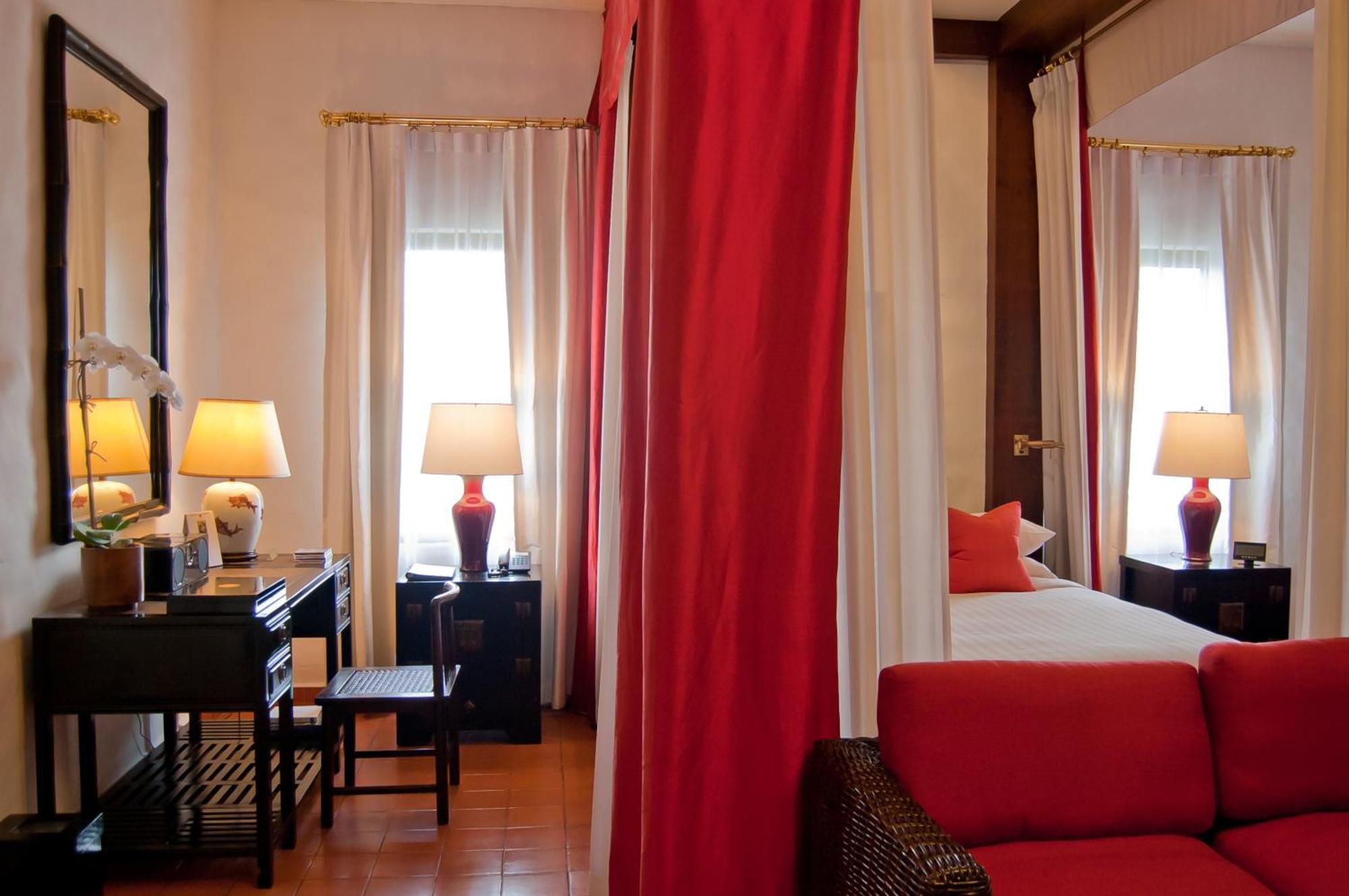 Deluxe Double Room Above 12 Years Old Only
