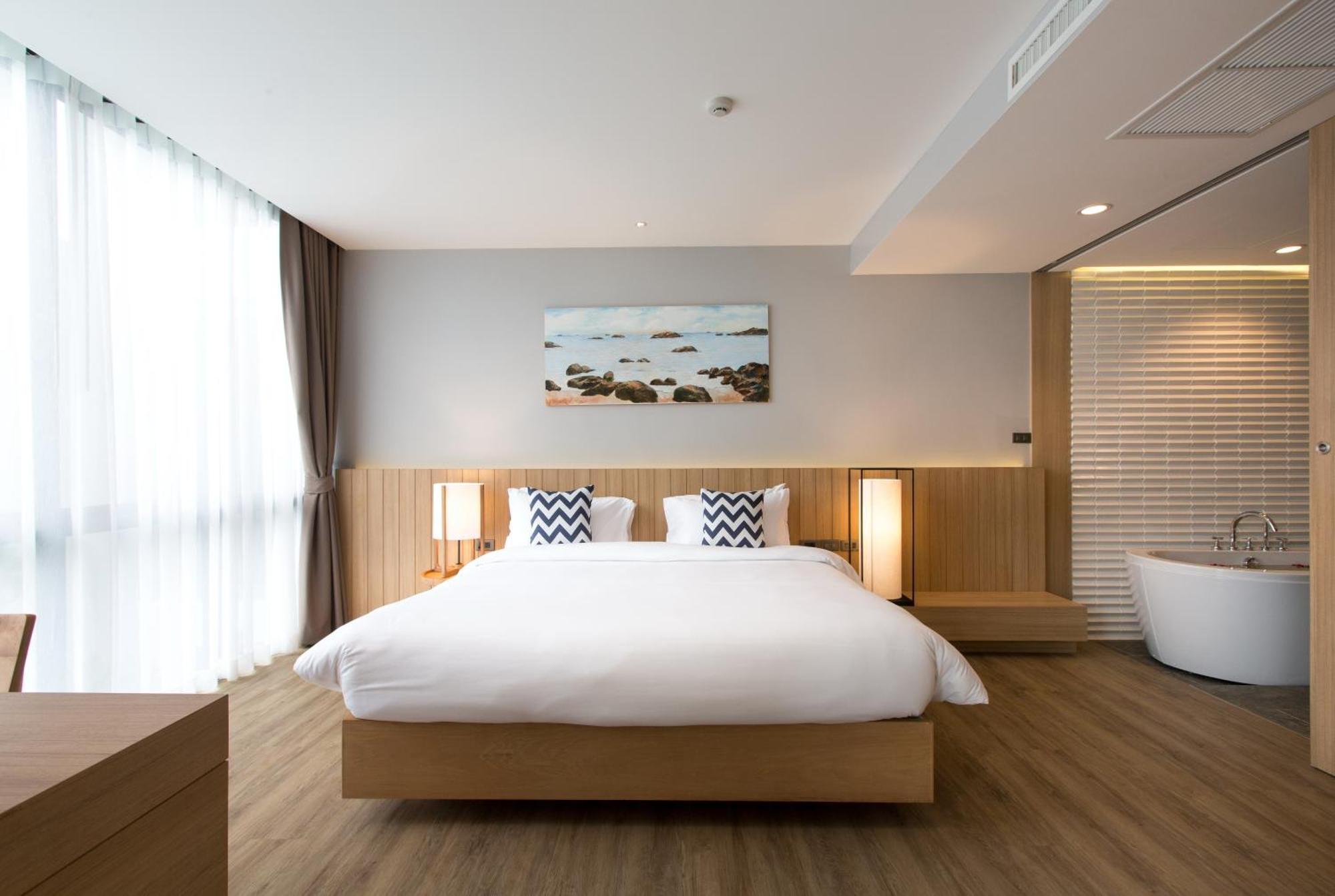 One-Bedroom Suite