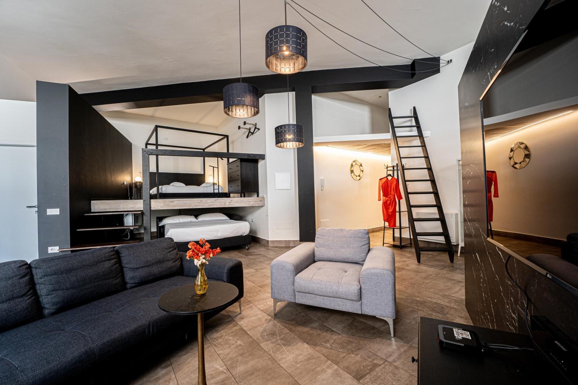 Deluxe Apartment