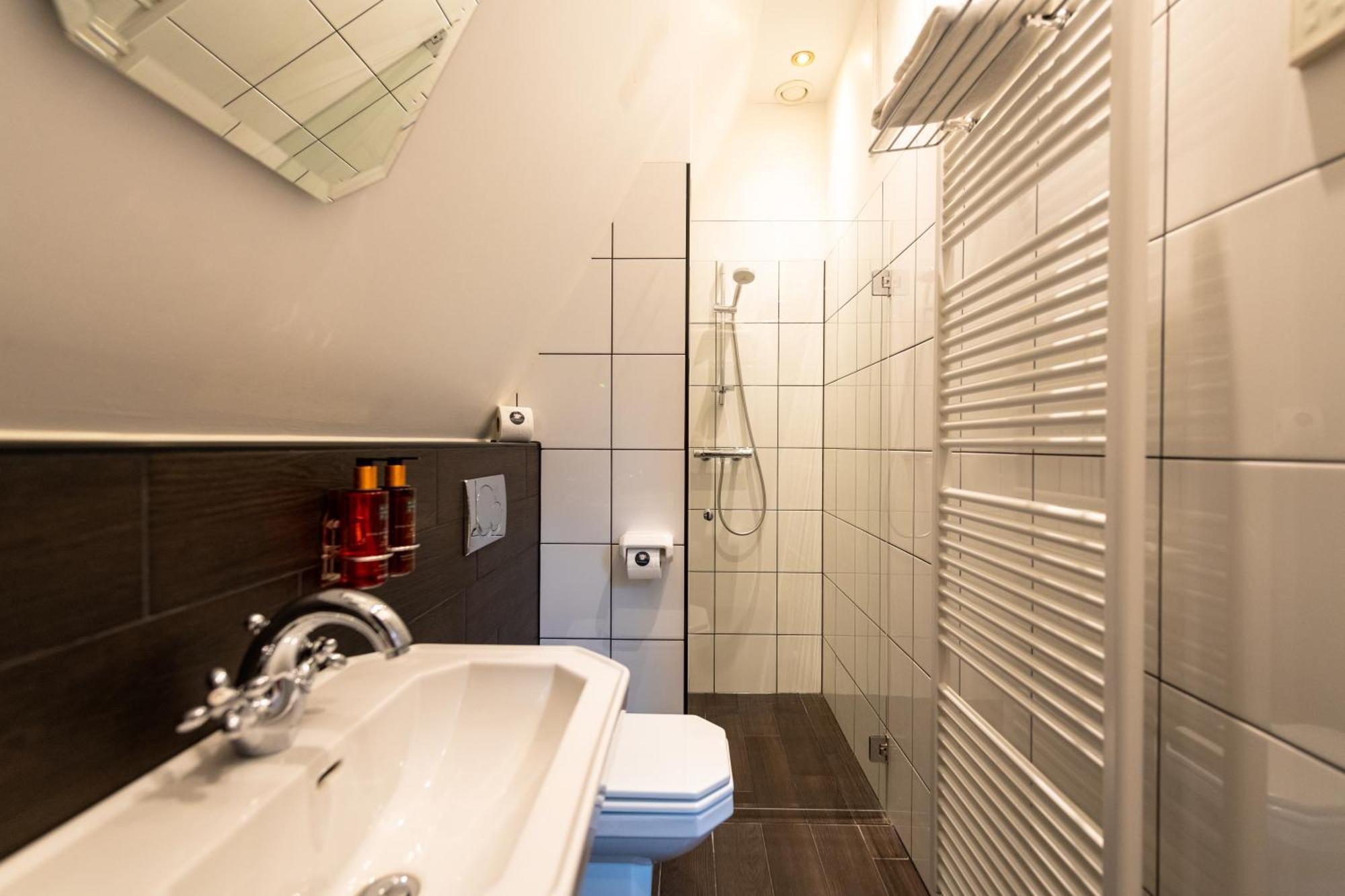 Small Deluxe Double Room