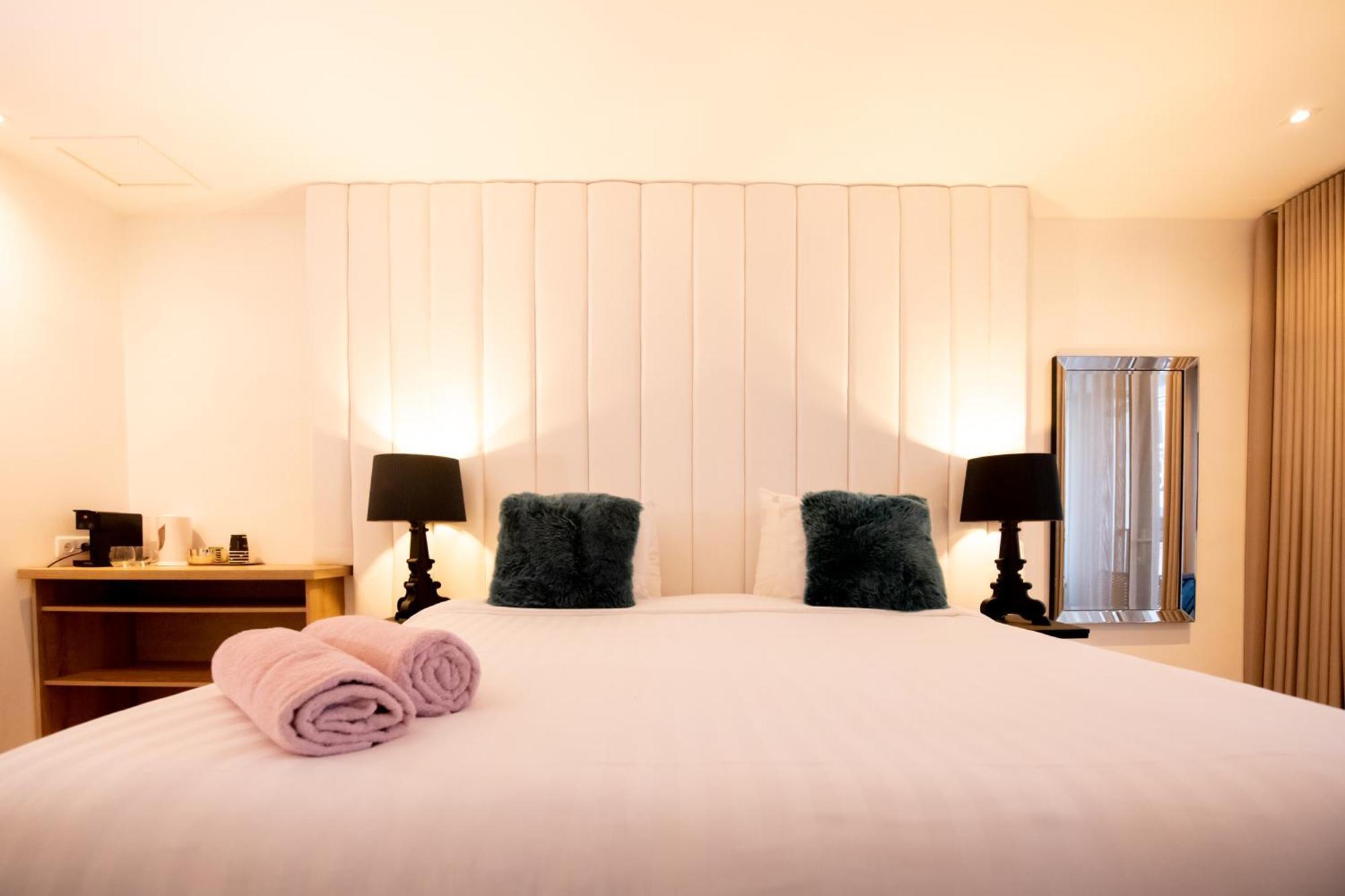 Comfort King Room Balcony Ocean View
