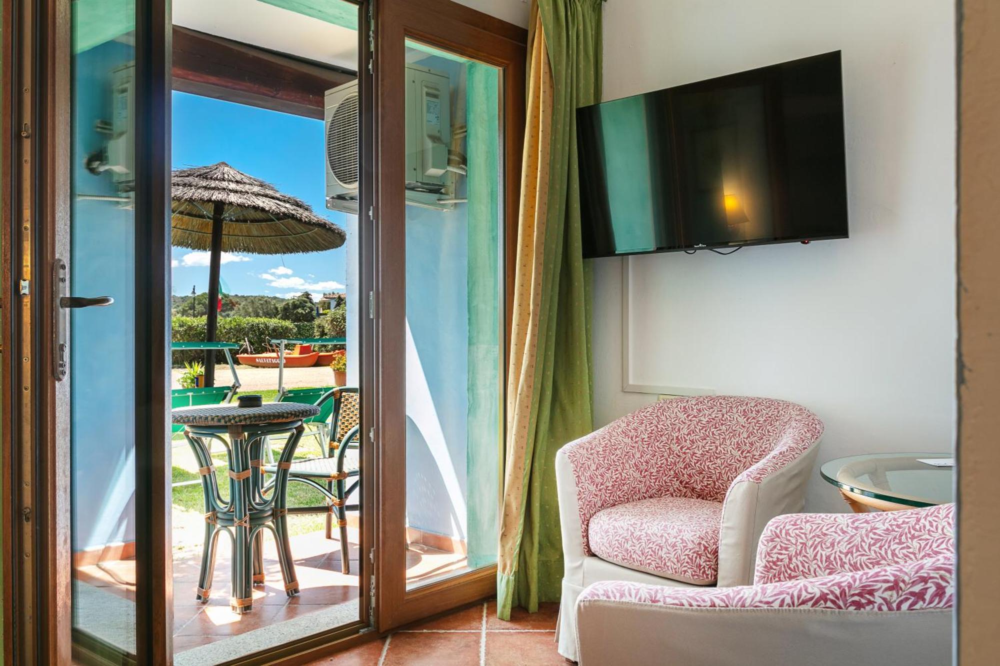 Double Room with Terrace - Separate Building,1589150315:JPEG