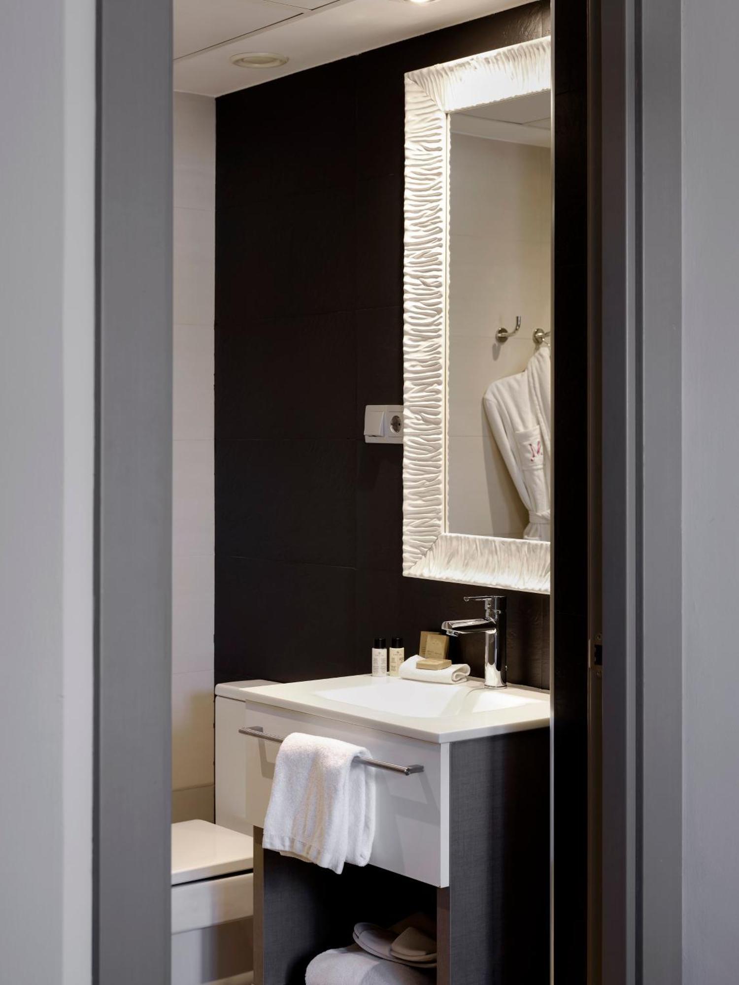 Single Room Balcony