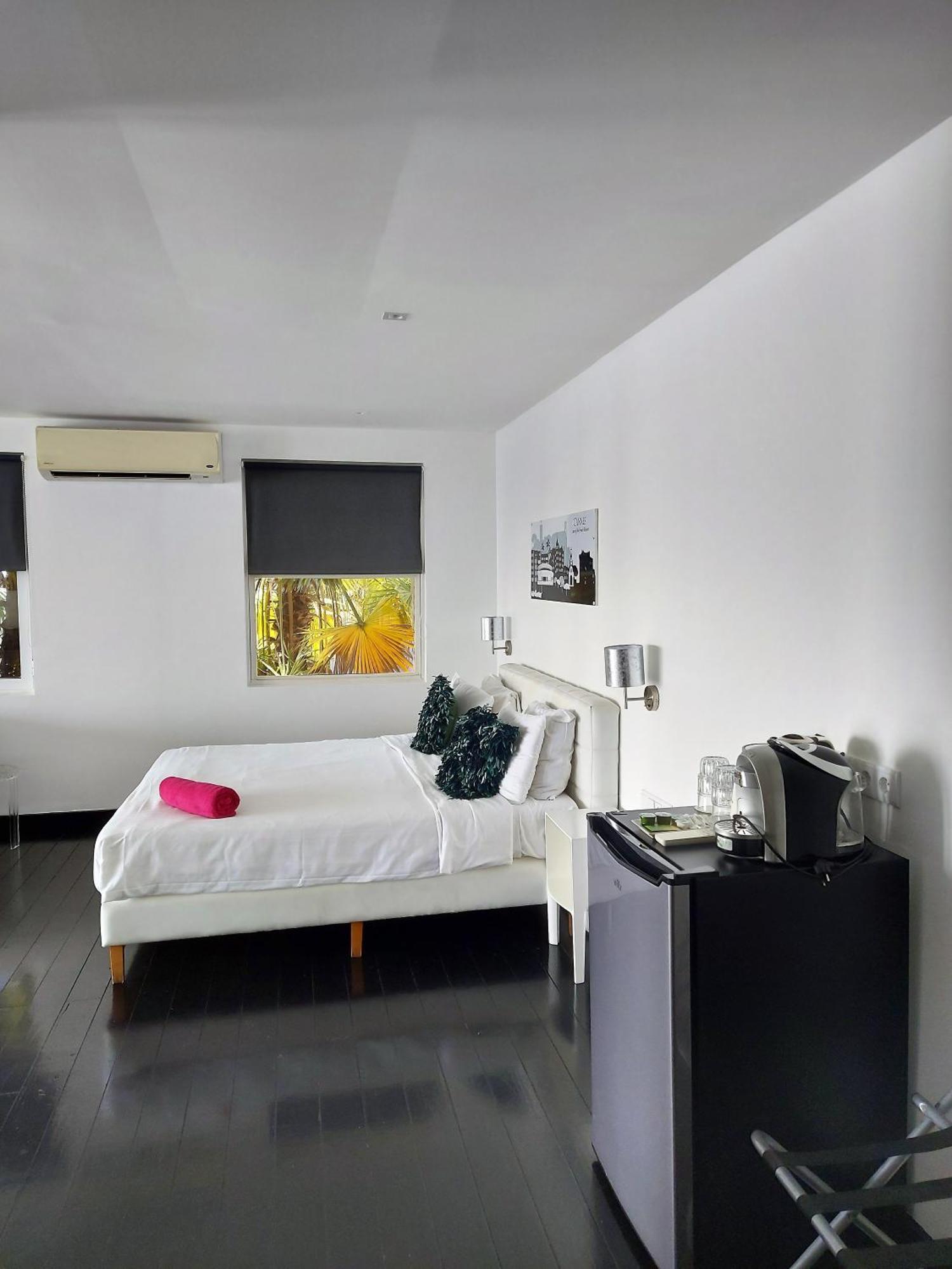 Junior Suite Two King Beds Ocean Front